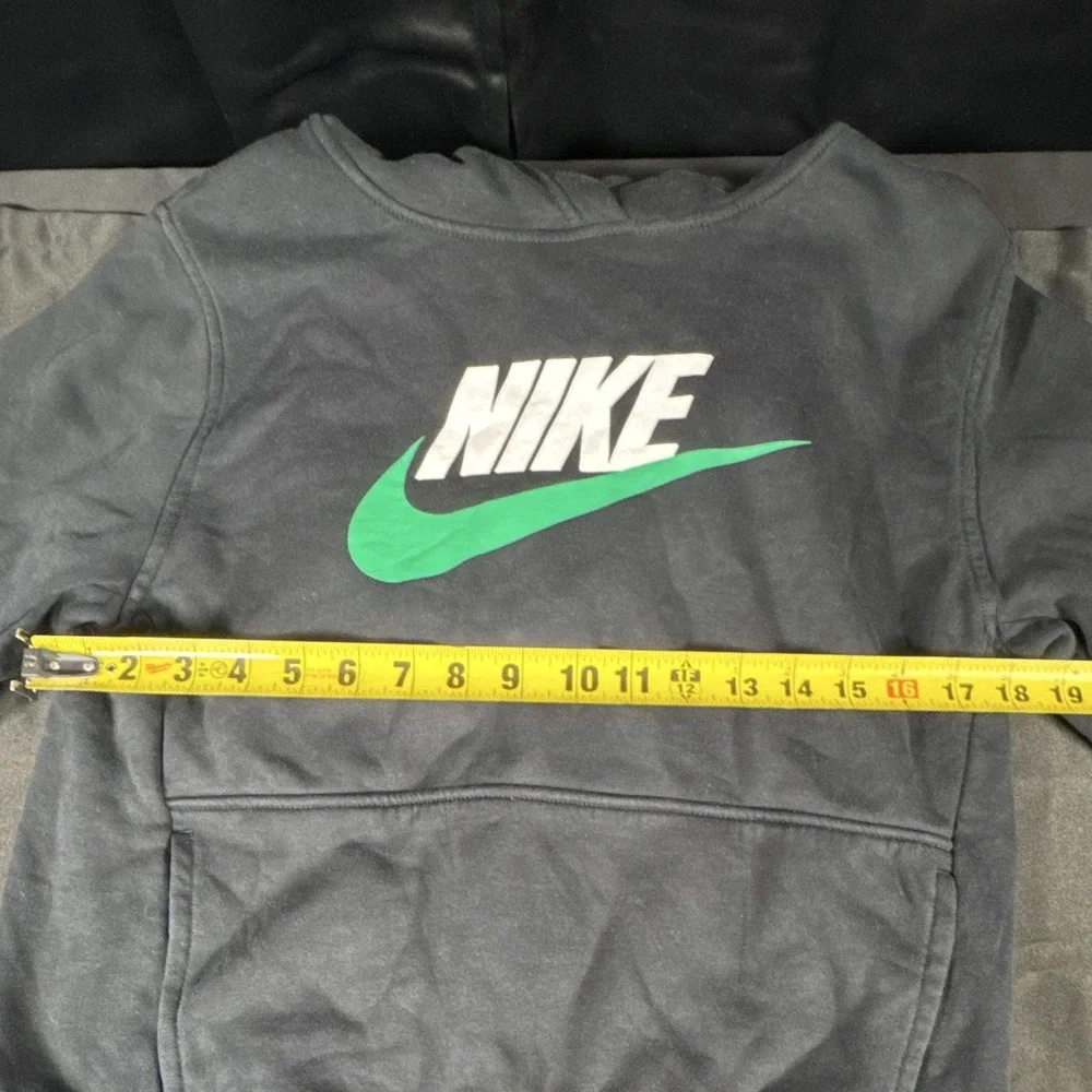 Nike Boys Pullover Hoodie Sweatshirt Black Green Swoosh FD2988-011 Size XL